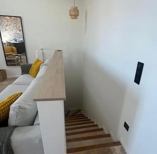 Strelizia - New Old For 4 Ac Apartment Antibes